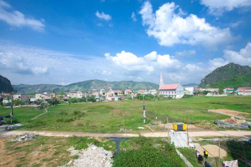 Golden Forest Homestay Golden Forest Homestay is a popular choice amongst travelers in Dong Hoi (Quang Binh), whether exploring or just passing through. The property offers a wide range of amenities and perks to ensure you 