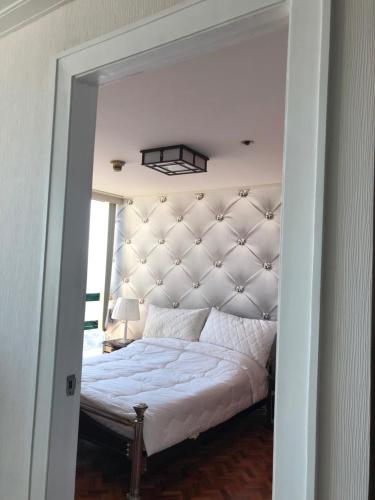 67 sqm. Condo Unit in Robinson Place Residences, Manila (fotografie 10)