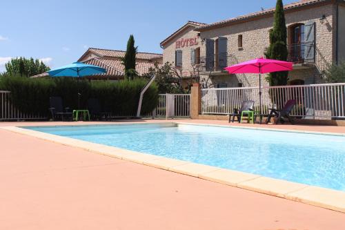 . Hôtel et Restaurant Logis Le Mas de Mon Père