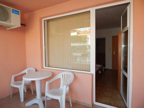 Tony Guest House - image 5
