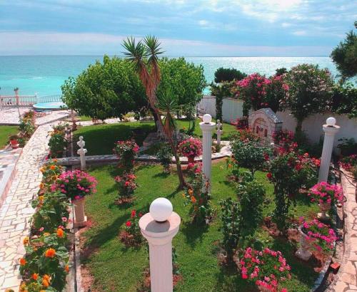 Garden, Villa Isabel in Riza