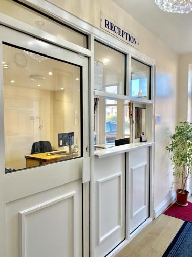Britannia Inn Hotel - image 7