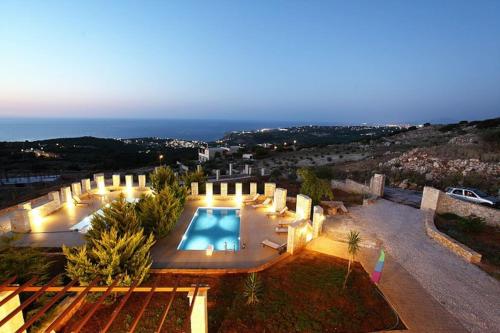 Exterior view, Faethon villa in Nikiforos Fokas