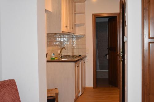  Sabouko Guest House in Vyzítsa