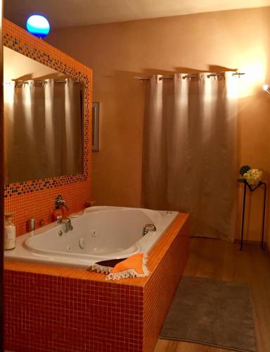 Bathroom, SPINETO HOUSE in Spineto Scrivia
