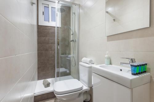 Art House Fira Apartments - image 10