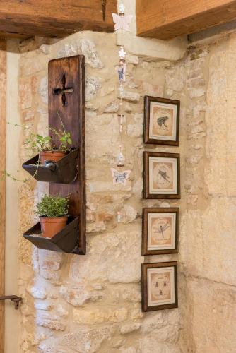 Hostal 977 - image 10