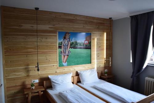 Hamburger Alm Hotel St. Pauli 178m von Hamburger Berg entfernt