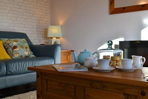 Petrock Holiday Cottages - image 3