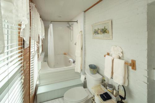 Cloran Mansion Bed & Breakfast – Galena, IL