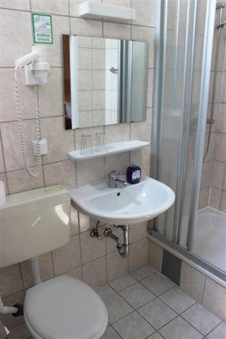 Hotel-Pension Rheingold am Kurfürstendamm - image 13