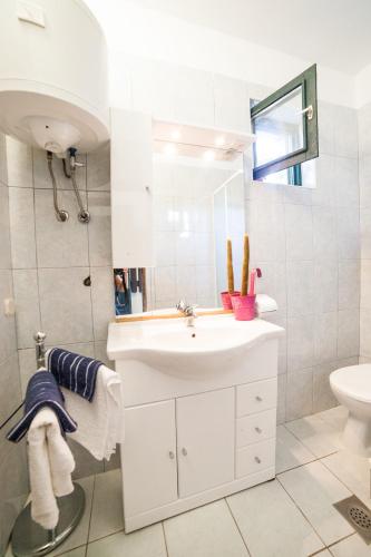 Apartments Dalmatinska Kuća - image 7