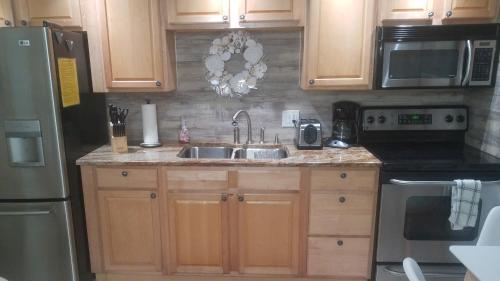 Holiday Villas III #311 in อินเดียนชอร์ส (FL)