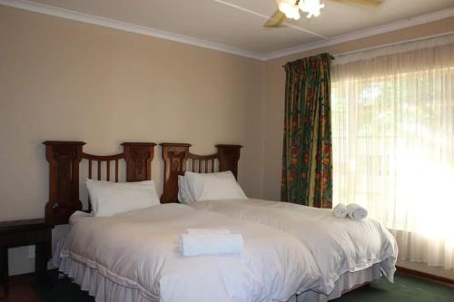 2 twin beds