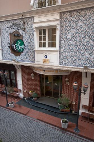Hotel Sapphire - image 8