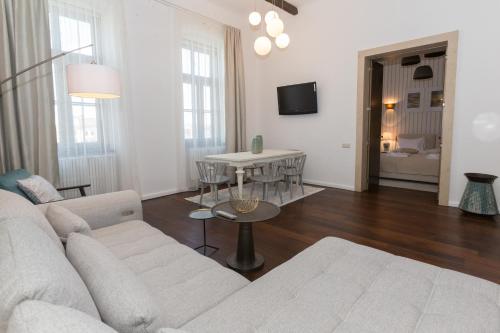 Cluj Lux Apartment Unirii - image 6