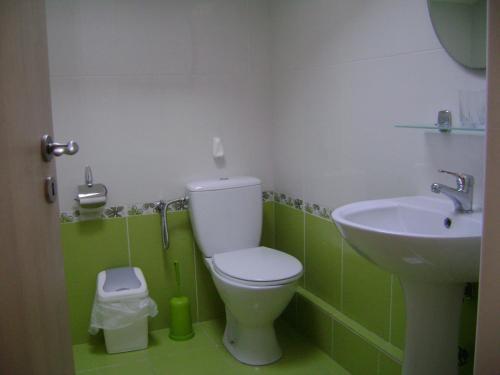 Double Room image 8