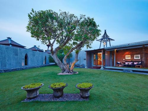 Garden, Villa Villa Pattaya Resort in Khao Talo