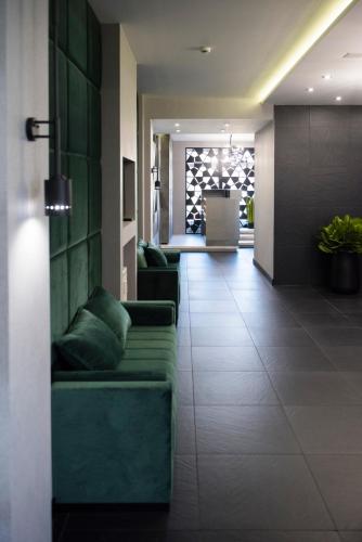 Előcsarnok, Hotel Central near Katona József Színház