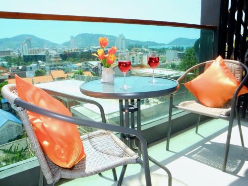 Emerald Terrace: Trendy sea view studio in Patong ! Emerald Terrace: Trendy sea view studio in Patong !