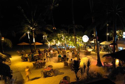 Restaurant, Alona Vida Beach Resort near Alona Beach