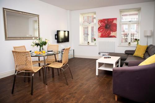 Apartment 2 Trafalgar Square (Second Floor) - image 6