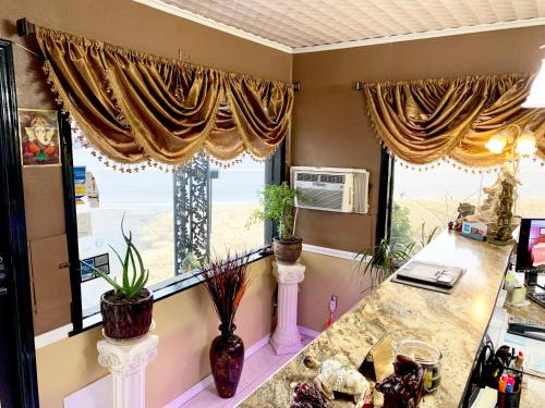Relax Inn Vinita - image 10