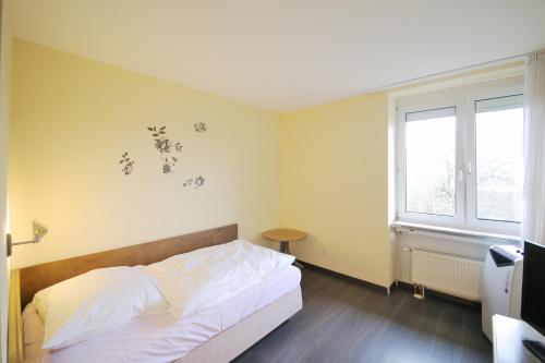 Hotel Kick - image 2