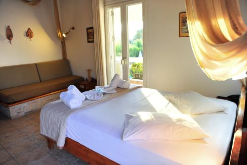 Alkyon Apartments & Villas Hotel 4