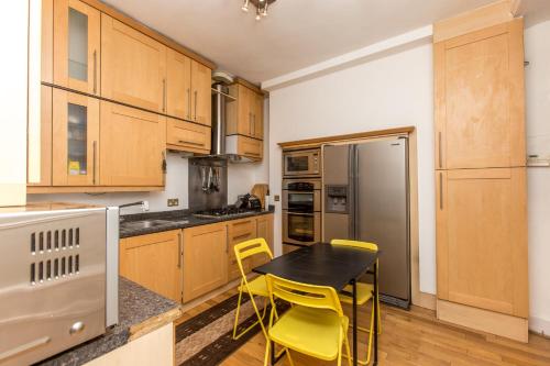 Excellent 2 bedroom Located between Holborn &Russell Square