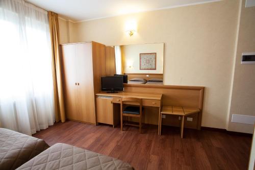 Hotel Esperia - image 11