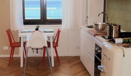 Apartment with Sea View image 10