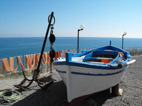 Mareblu, Чефалу