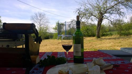 La Ferme Blanche in เมนิล-แว็ง