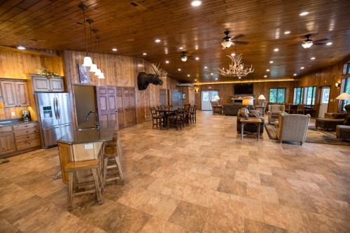 Lewis & Clark Resort