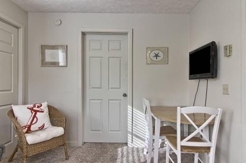 200 North Shore Inn - image 11