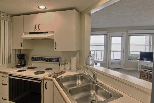 207 North Shore Inn - main image