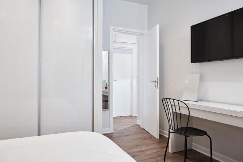 Valaoritou Boutique Apartment - image 14