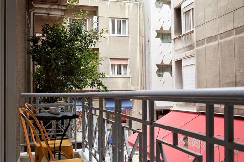 Valaoritou Boutique Apartment - image 4