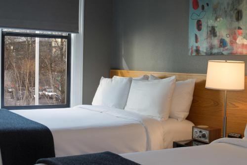 2 double beds