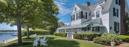 Harbor Knoll Bed and Breakfast - Accommodation - Greenport