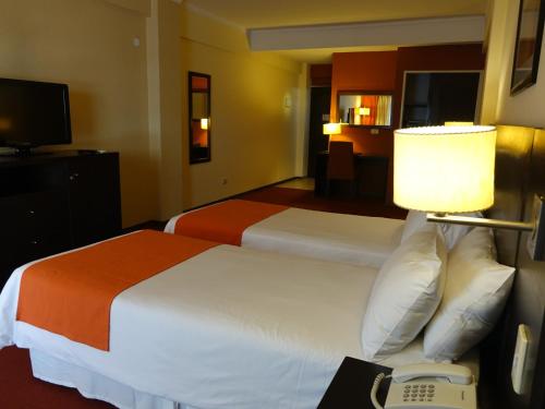 Standard Double or Twin Room image 6
