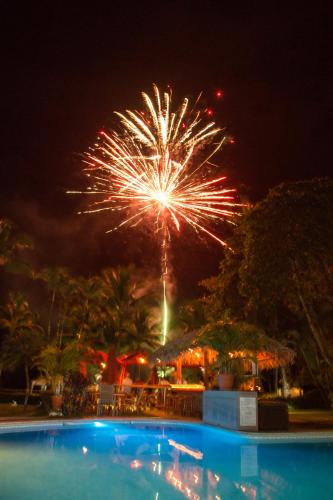 183714887 Club del Mar Oceanfront