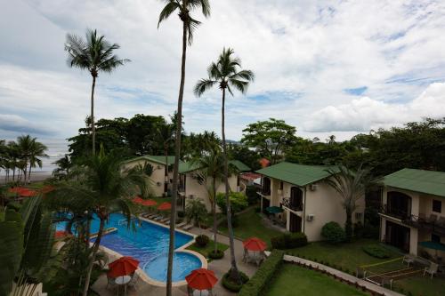 183715872 Club del Mar Oceanfront