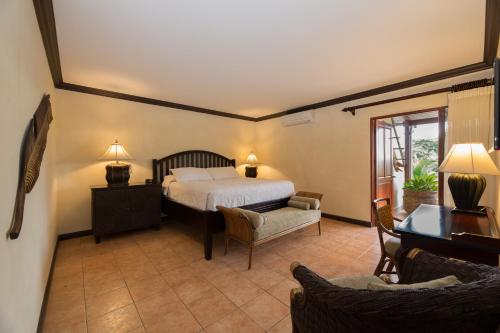 Club del Mar Oceanfront