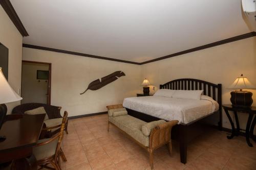 183715885 Club del Mar Oceanfront