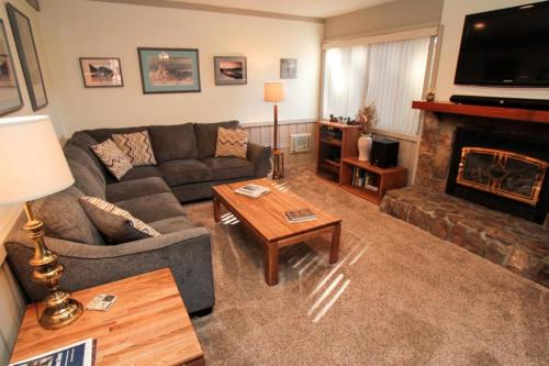 Mammoth Ski & Racquet Club #84 image