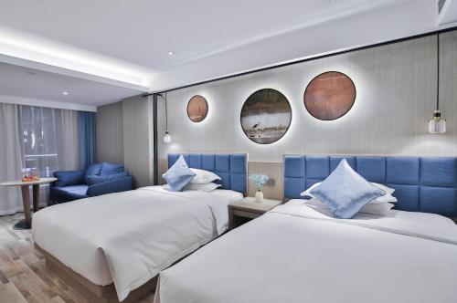 room detail thumbnail 1