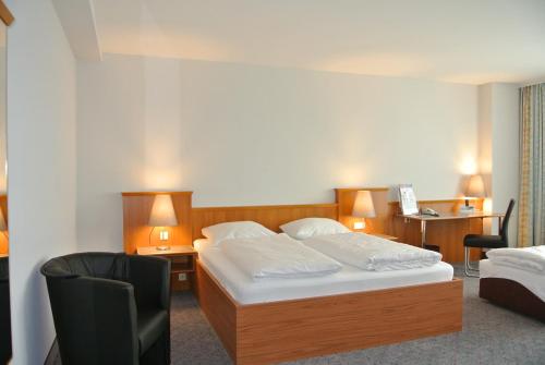 1 queen bed