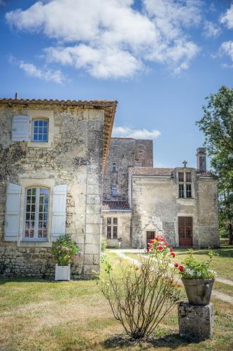 Chateau de Champdolent